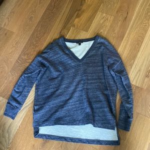 10/$25 JCrew// v neck sweatshirt, size S